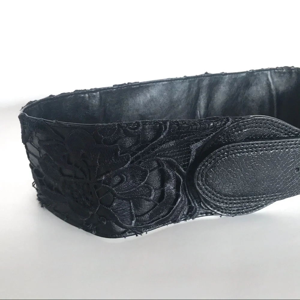 🖤Angie Leather Lace Black Wide Belt (Lg) 🖤